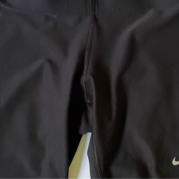 Nike Dri-Fit Womens Running Capris XS Black Red Trim Zipper Pocket in Back - Picture 9 of 16